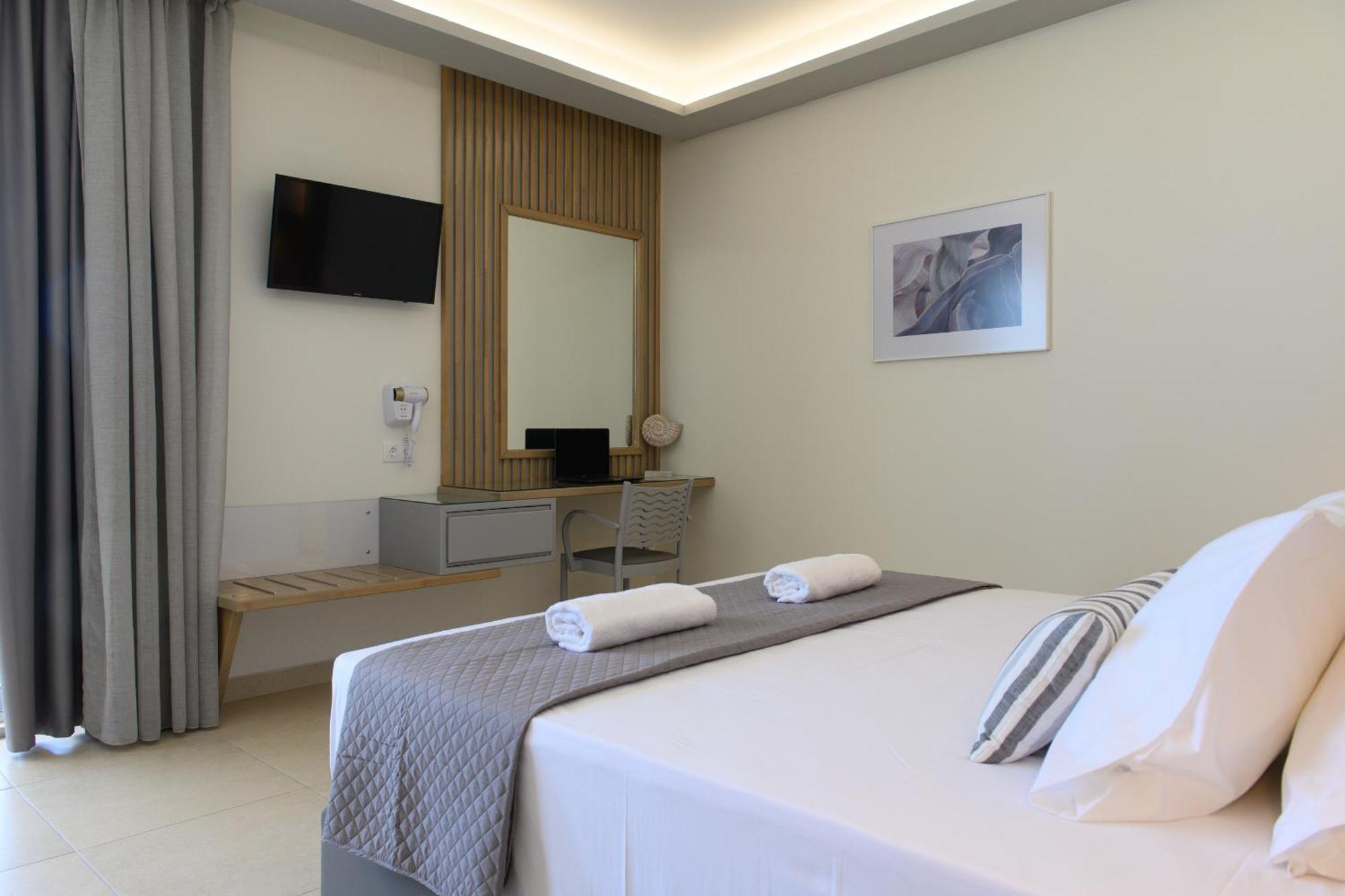 Potamaki Beach Hotel Benitses  Oda fotoğraf